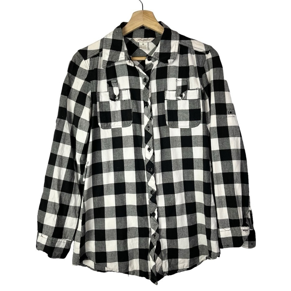 Fun & Flirt Black & White‎ Square Plaid Long Sleeve Button Down M